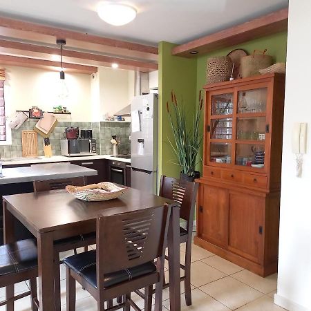 Bel Appartement avec terrasse proche des plages Saint-Gilles Les Bains Extérieur photo