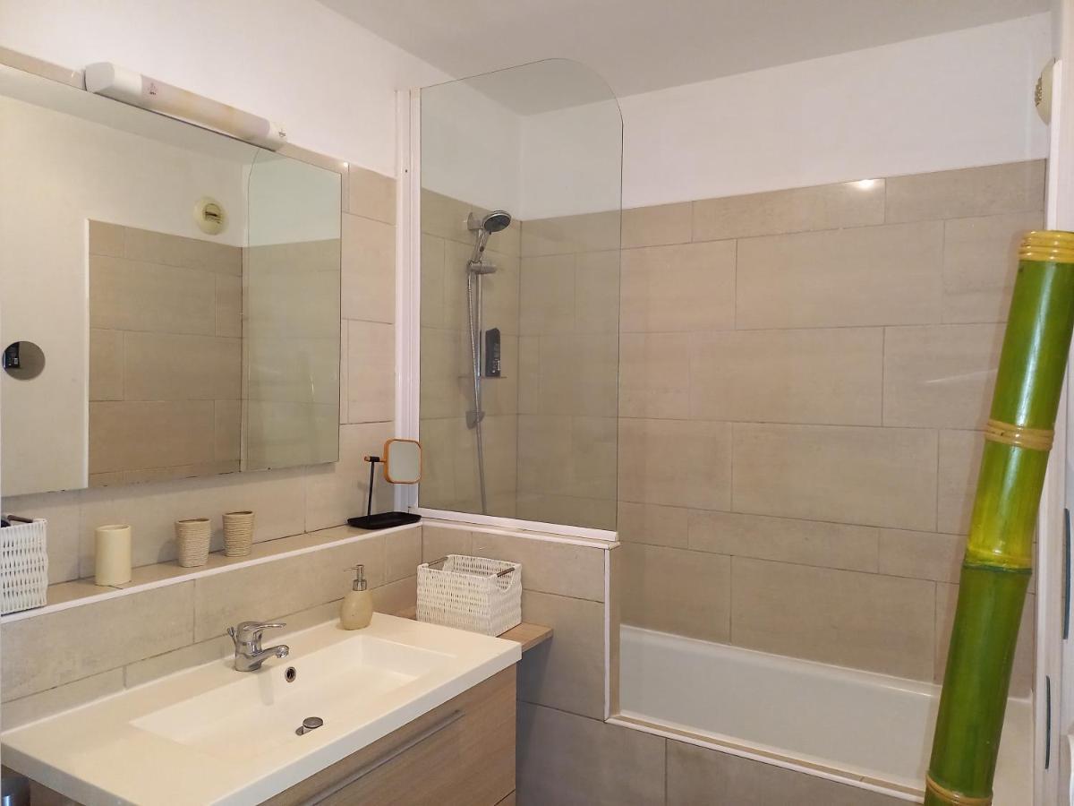 Bel Appartement avec terrasse proche des plages Saint-Gilles Les Bains Extérieur photo