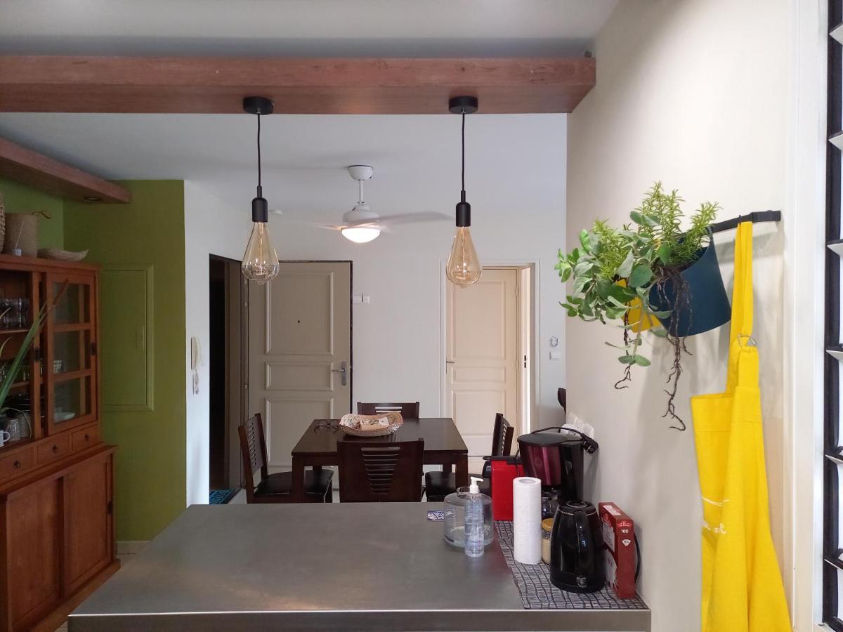 Bel Appartement avec terrasse proche des plages Saint-Gilles Les Bains Extérieur photo