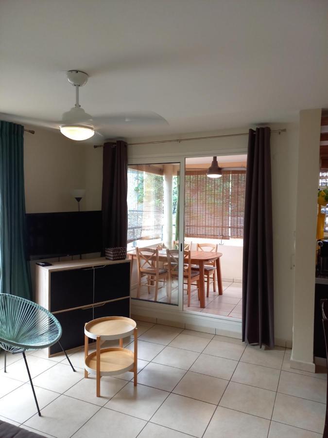 Bel Appartement avec terrasse proche des plages Saint-Gilles Les Bains Extérieur photo